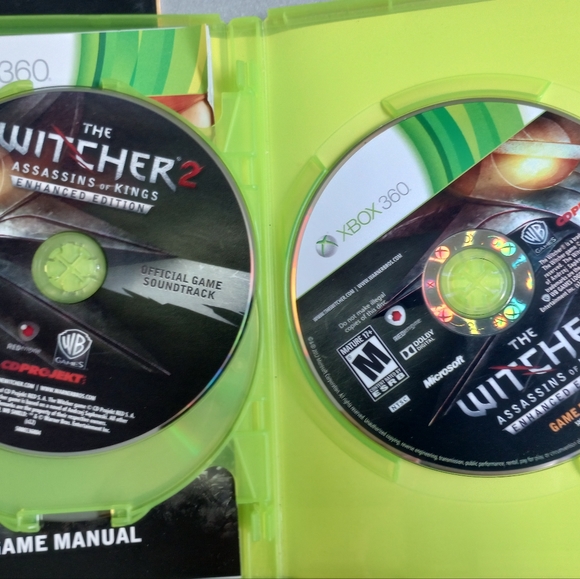 The witcher 2 Xbox with enhanced edition instruction manual, map, and discs - Picture 5 of 6